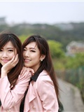 Outdoor shooting of pure beauty twins(41)
