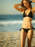 Bini swimsuit models are attractive(2)