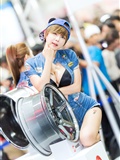 Super sexy beauty car model Liu Zhihui show sexy jeans(2)