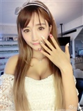 Breast model champion Wang Mingming's latest microblog Atlas(99)