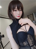 人气Coser白银81收费写真 黑色包臀裙(27)