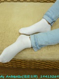 Pre war goddess's feet and legs cotton stockings(82)