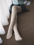 Is the leg too thin for rabbit to play video series vol.052(10)