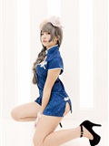 Blue cheongsam and legs of Chinese lady(9)