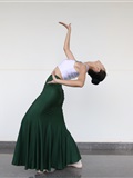 大西瓜美女图片 W006 舞蹈家1-文君 绿裙1(96)
