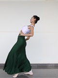 大西瓜美女图片 W006 舞蹈家1-文君 绿裙1(99)