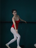 W020 dancer - red 669p1(65)