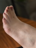 IESS: high heel or flat bottom(48)
