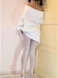 森萝财团萝莉丝足写真 X-012 白丝白毛衣(80)