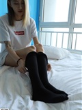 The cool 18-year-old black silk girl, the collision between black silk and white stockings(55)