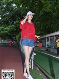 Yueyue plays skateboarding in silk stockings(25)