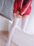 [Sen Luo financial group] lolis foot photo alpha-002 white silk red clothes dead reservoir water(36)