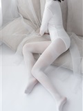 [森萝财团]萝莉丝足写真 ALPHA-007 纯白的诱惑白丝裸足(17)
