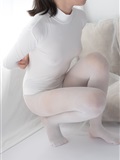 [森萝财团]萝莉丝足写真 ALPHA-007 纯白的诱惑白丝裸足(23)