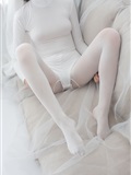 [森萝财团]萝莉丝足写真 ALPHA-007 纯白的诱惑白丝裸足(78)