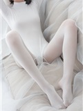 [森萝财团]萝莉丝足写真 ALPHA-007 纯白的诱惑白丝裸足(79)