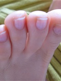 Between the toes. Fanny's feet(17)