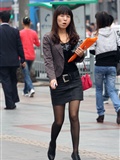 [户外街拍] 2013.12.01 短裙黑丝高跟的熟妇(15)
