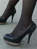 [outdoor Street Photo] waiting for a beautiful woman with black silk and high heels on September 15, 2013(21)