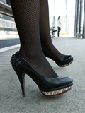 [outdoor Street Photo] waiting for a beautiful woman with black silk and high heels on September 15, 2013(22)