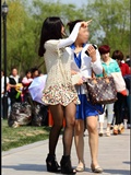 [outdoor Street Photo] 2013.09.12 super beautiful black silk girl and her mother(2)