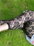 Pure black lace rose pattern Capris(1)