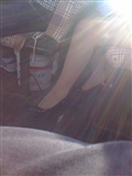 [outdoor Street Photo] on August 5, 2013, sneak photos of silk stockings, legs and black heels on the bus(18)