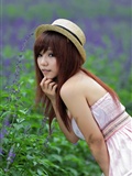 High definition pictures of beautiful girl in flower farm(2)