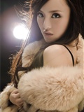 Beauty Ruth charming fur wrapped around attractive fragrant shoulder(4)