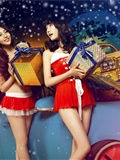 Lovely two sisters in Christmas show chariot phantom Bini beauty beach style fresh photo hot figure(2)