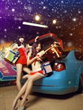 Lovely two sisters in Christmas show chariot phantom Bini beauty beach style fresh photo hot figure(5)