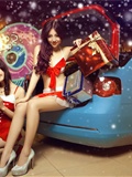 Lovely two sisters in Christmas show chariot phantom Bini beauty beach style fresh photo hot figure(6)