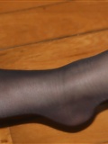 [网络收集] 2013.10.22 老婆穿超薄黑丝袜给我当脚模(29)