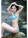 台湾妹子 妮妮-聖人瀑布外拍(32)