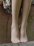 中高艺 Nessy外景丝袜高跟 国产模特美女图片(15)